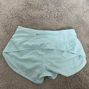 Lululemon Speed Up 2.5 inseam size 4 Shorts